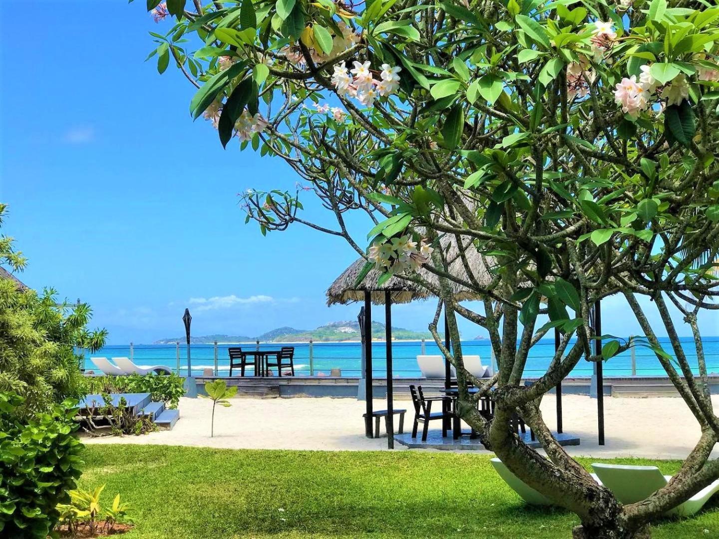 The Islander Hotel Grand Anse  Extérieur photo