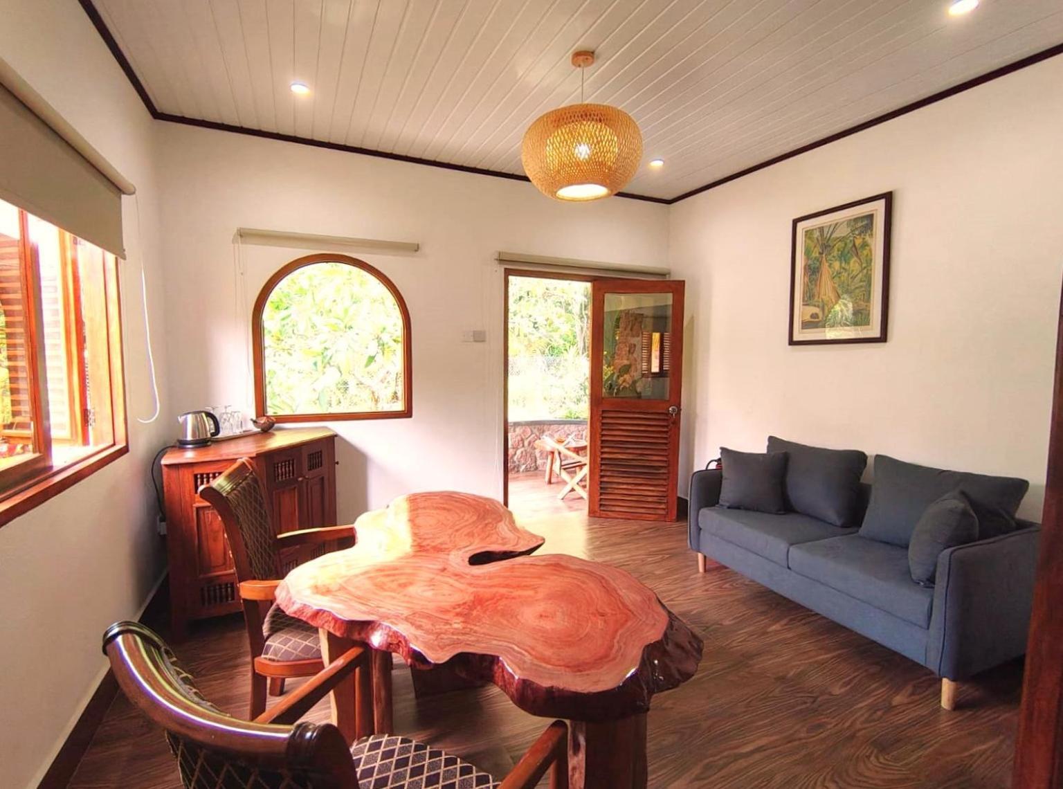 The Islander Hotel Grand Anse  Extérieur photo